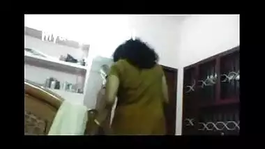 Mallu MBA student first time on cam mms