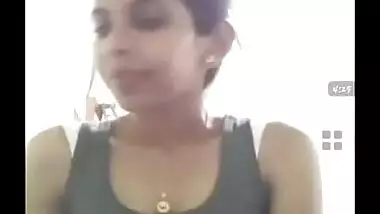 Desi village girl show boob video call