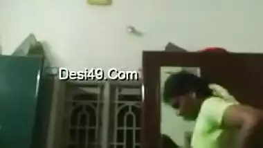 Desi woman likes to film XXX videos where she takes off clothes
