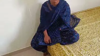 Desi village stepsister was painfull anal fuck and sucking dick in mouth in clear Hindi audio mms