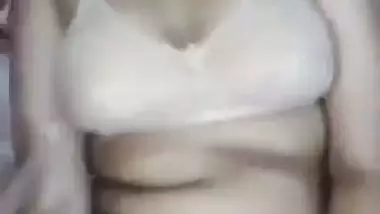 Cute Desi girl Shows Boobs and Fingering Part 4