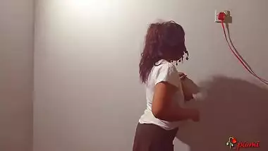 බෝඩිමේ ඒක කටට ගත්තා Sri Lankan Girl Fucking Hard - Honey Moon