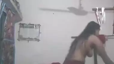Today Exclusive- Sexy Odia Bhabhi Changing Cloths