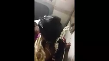 Tamil mms scandals of big boobs bhabhi doing outdoor sex in running train