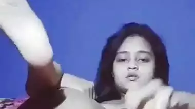 Bangladeshi Beautiful Super Horny Chittagong Girl Pussy Fingering Part 2