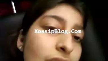 Sexy Pakistani Babe Banged Inside Car