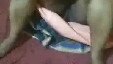 Desi aunty showing her pussy
