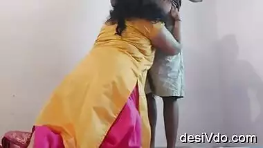 busty bhavani aunty in yellow salwar homemade mms