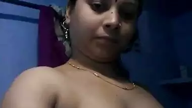 Beautiful Bhabhi making her own nude video in bathroom