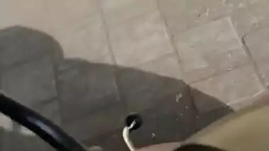Muslim aunty sucking dick of stranger roadside