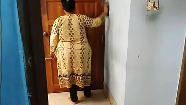 Tamil cute maid fucked by hotel owner