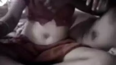Desi sex video MMS of a desi married couple