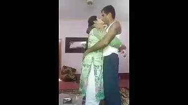 Hindi sex video of a hot aunty and her tenant