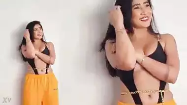 Sofia Ansari desi dance masti open dance video masti