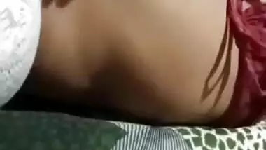 Bhabi crushing her boobs