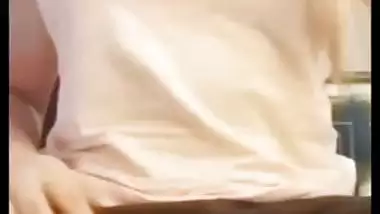 Brown haired sexy mall fingering pussy for fans