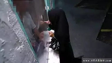 Arab webcam sex and arab pussy cam Desperate Arab Woman Fucks