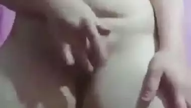 Hot desi girl Masturbating