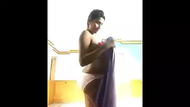 Indian porn tube of Swathi Naidu dress change