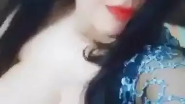 Beautiful Bigboob Paki Girl Showing