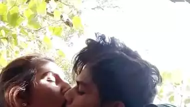 Horny Dehati girl outdoor sex with her boyfriend MMS