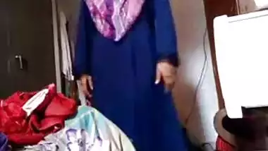 Muslim girl nude MMS video