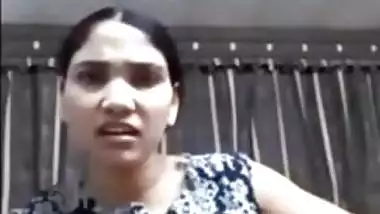 Filthy Bangla webcam model squeezes her huge XXX tits on Desi webcam
