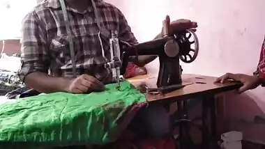 Dirty tailer bangs a big boob bhabhi in his shop
