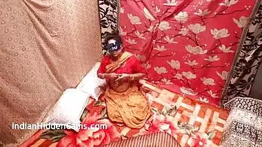 indian devar bhabhi sex in saree seducing her young devar while her husband is away for work