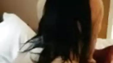 British arab saudi wife shows her long hair and chubby body in hotel room بنت الخليجية اجمل قحبة