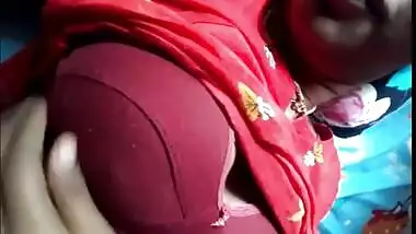 Desi sexy bhabi hot boobs