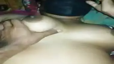 Desi aunty boobs pressed n pussy licked