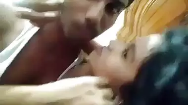 Kissing Indian lovers sex foreplay viral MMS