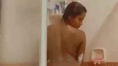 Tiktoker Tamil girl nude bath porn