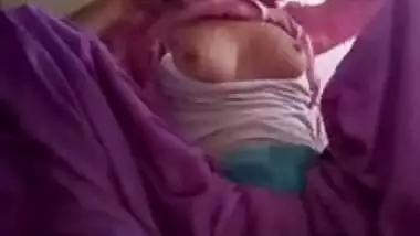 Punjabi teen pussy show video to excite your sensual mood
