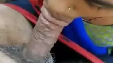 Desi XXX housewife eating hot cum of her house owner MMS video