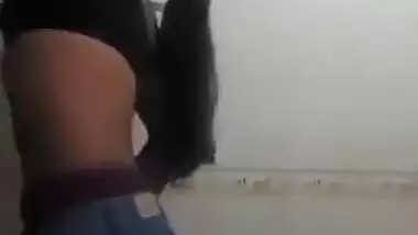 College girl show her boobs 