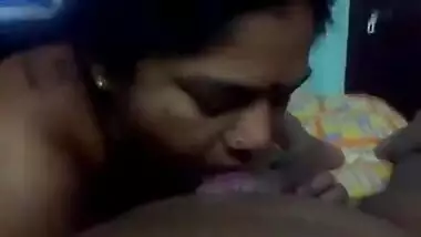 Mom south bhabhi sucking huge dick her partner...