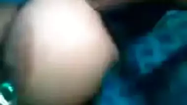 Chubby Indian GF fucked inside parked car.