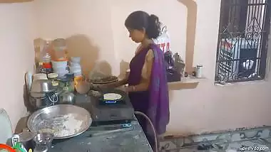 Indian Bhabhi Fucking To Standing Position In Kitchen With Lover