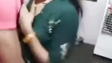 Fucker touches Desi girl's XXX body parts in the homemade MMS video