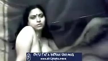 Do you love to have sex with Indian aunty