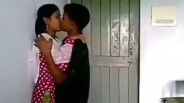 Sucking Pussy Of Noida College Girl