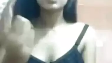 Desi Beautiful Cute Girl Showing Her Big boobs