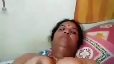 Booby aunty exposed show video for her secret boyfriend