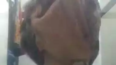 Desi aunty nude selfie video taken for her secret lover