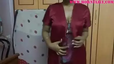 Indian Sex Video Of Amateur Pornstar Desi Babe Lily Masturbating With Horny Lily, Indian Bhabhi And Indian Aunty