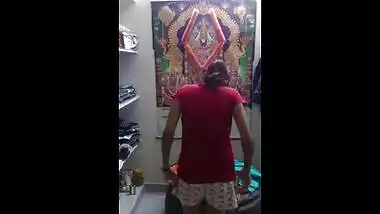 Tamil teen girl exposed her naked selfie