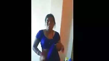 Tamil aunty dress change while her bf watching