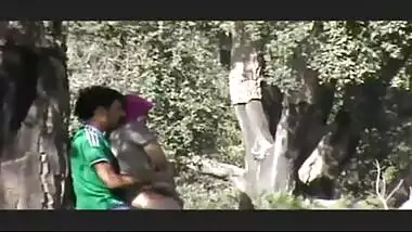 Pakistani muslim college girl outdoor anal sex with lover
